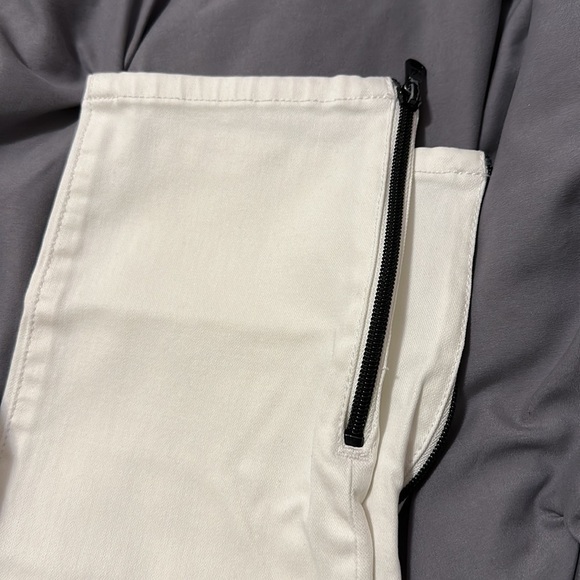 Florence Crop Mid Rise Skinny | Zipper at ankle - Picture 2 of 4